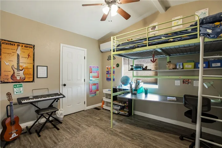 11527 Daisy, Phelan, California 92371
