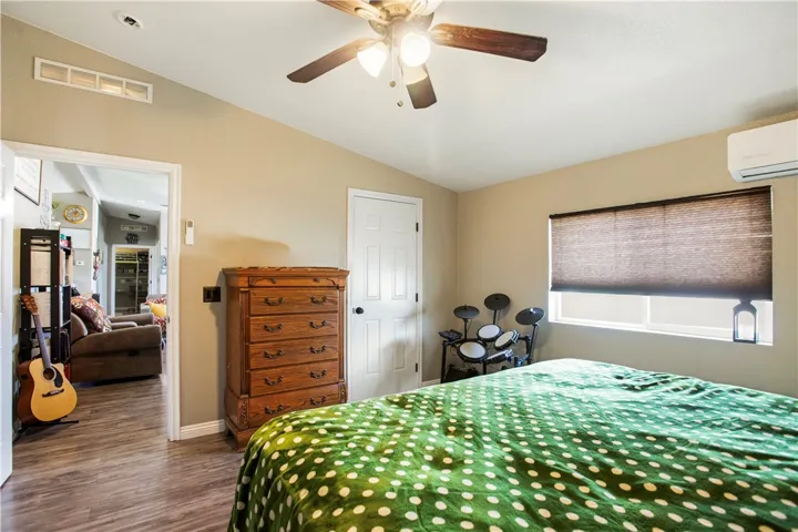 11527 Daisy, Phelan, California 92371