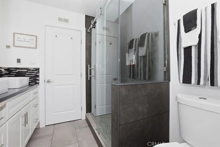 2nd Bathroom