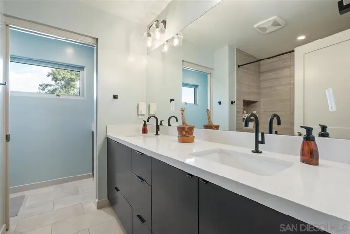 Bathroom located on 2nd level