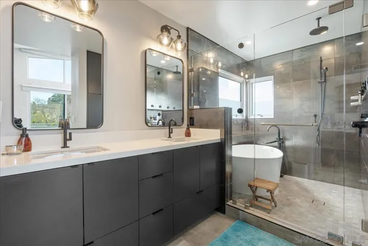 Primary Bath/Spa
