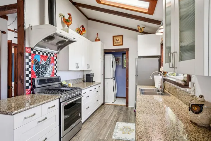 12-web-or-mls-Double View Dr-S1903-013