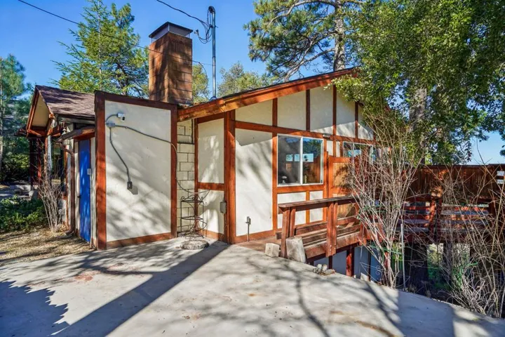 29-web-or-mls-Double View Dr-S1903-001