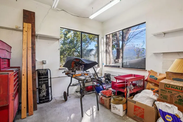 31-web-or-mls-Double View Dr-S1903-015