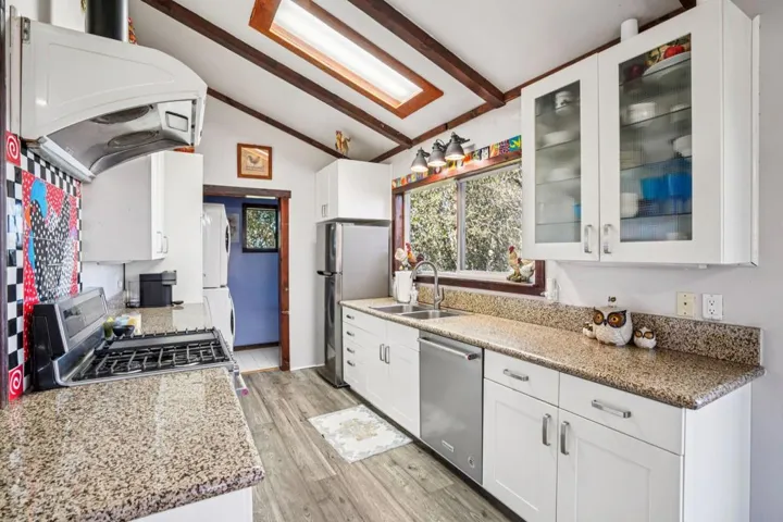 11-web-or-mls-Double View Dr-S1903-012