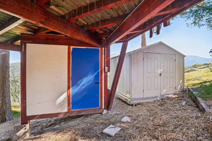 28-web-or-mls-Double View Dr-S1903-029