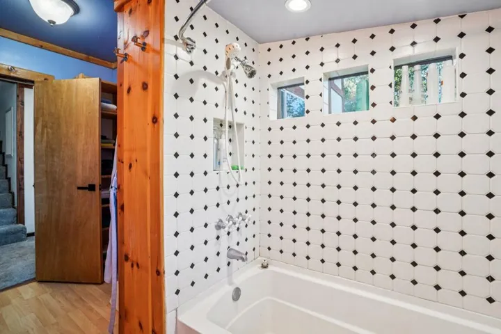 24-web-or-mls-Double View Dr-S1903-021