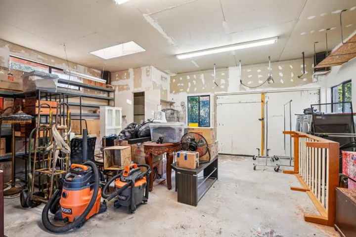 30-web-or-mls-Double View Dr-S1903-028