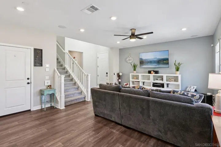 10128 Hercules Way, Spring Valley, California 91977