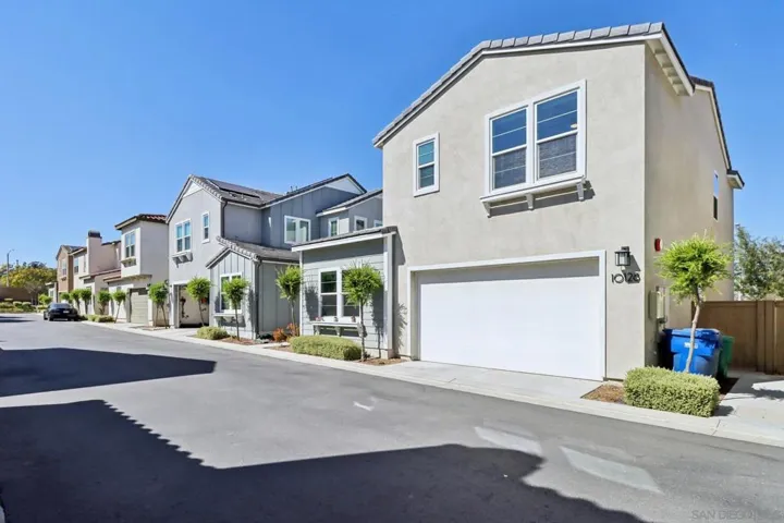 10128 Hercules Way, Spring Valley, California 91977