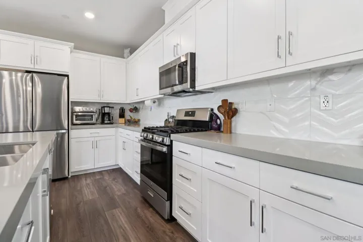 10128 Hercules Way, Spring Valley, California 91977
