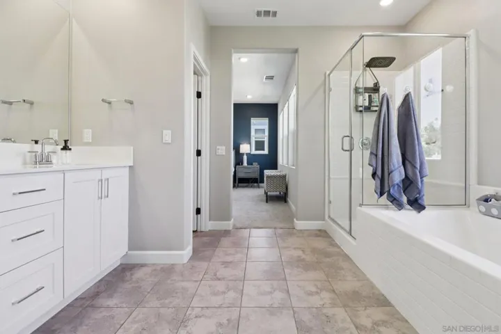 10128 Hercules Way, Spring Valley, California 91977