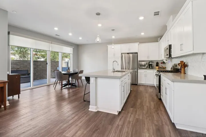 10128 Hercules Way, Spring Valley, California 91977