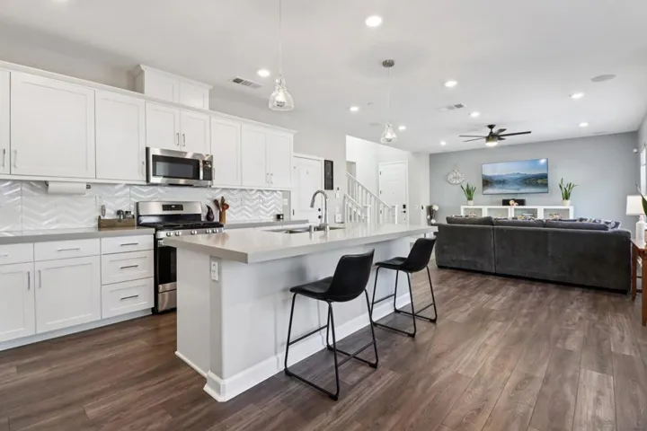 10128 Hercules Way, Spring Valley, California 91977