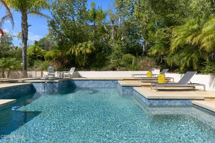 4347 Via Entrada  -  HsHProd-25