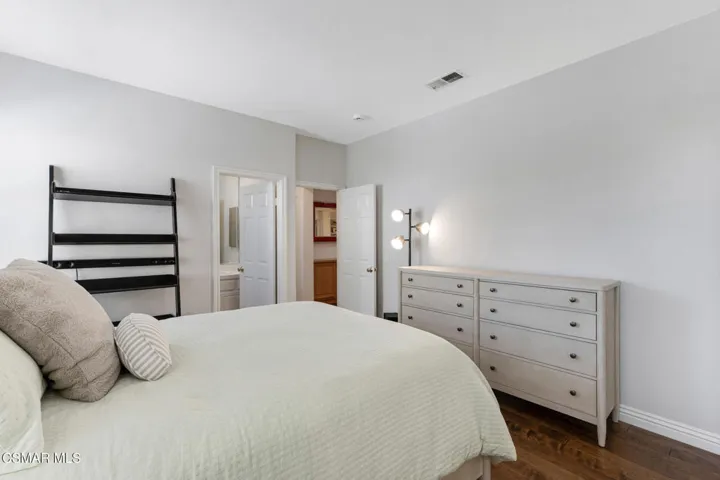 4347 Via Entrada  -  HsHProd-76