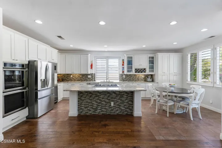 4347 Via Entrada  -  HsHProd-59