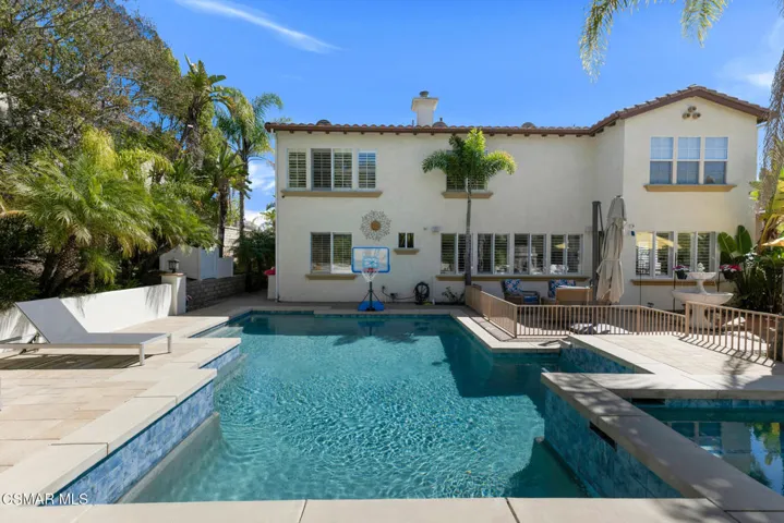 4347 Via Entrada  -  HsHProd-28