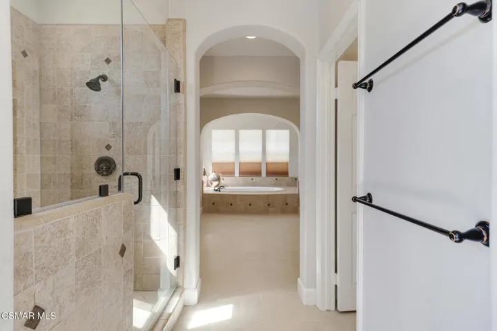 4347 Via Entrada  -  HsHProd-103