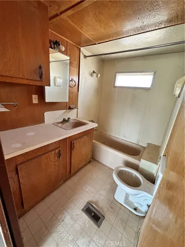 Bathroom- 1609