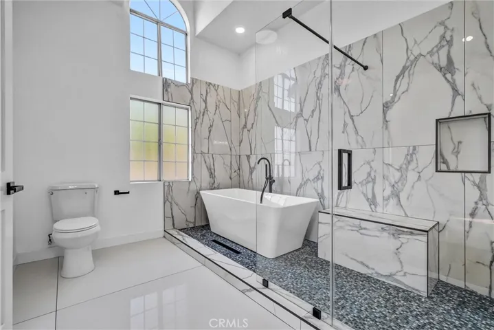 Upstairs bathroom, connected to master bedroom