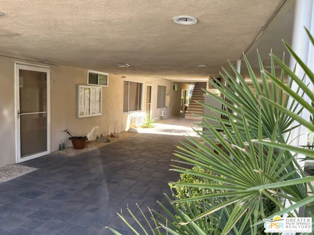 Entry Way from S Palm Canyon D