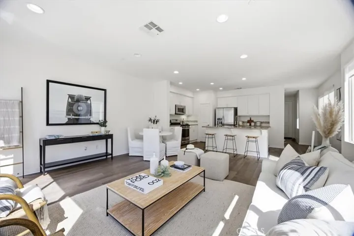 12921 Union Avenue 107, Hawthorne, California 90250