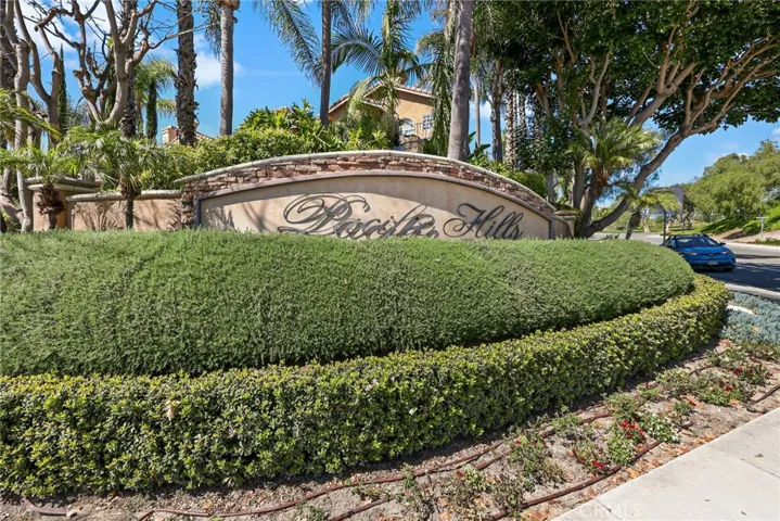 27402 Carino Circle, Mission Viejo, California 92692