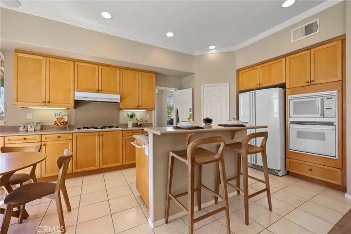 27402 Carino Circle, Mission Viejo, California 92692