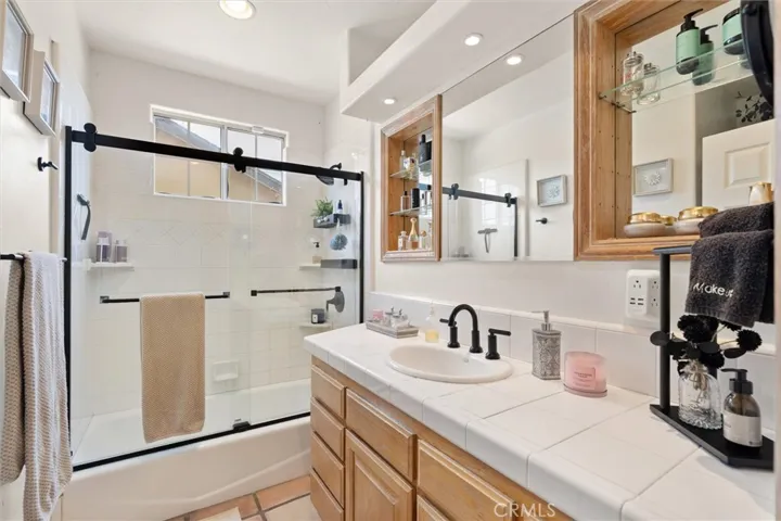 Main hall bath