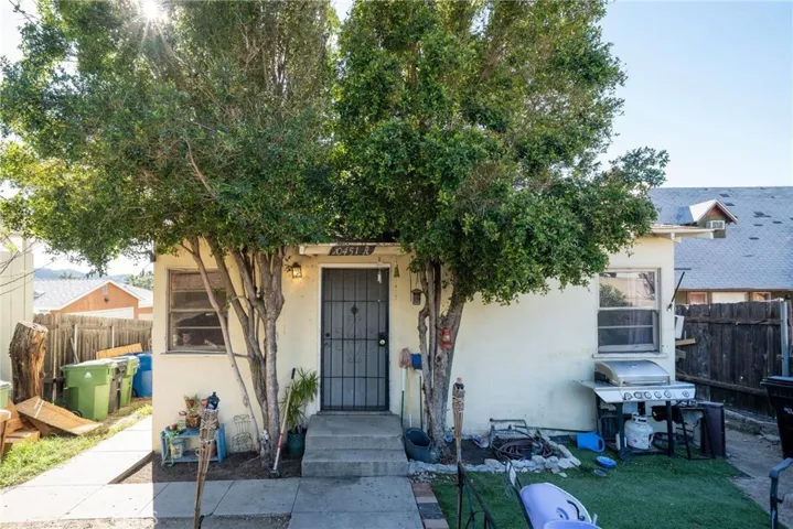 10451 Tujunga Cyn Blvd