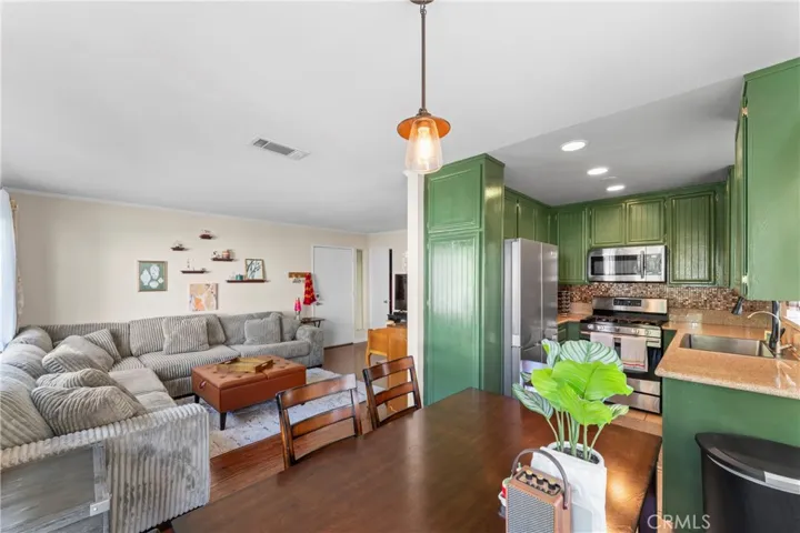 18128 Sundowner 1139, Canyon Country, California 91387