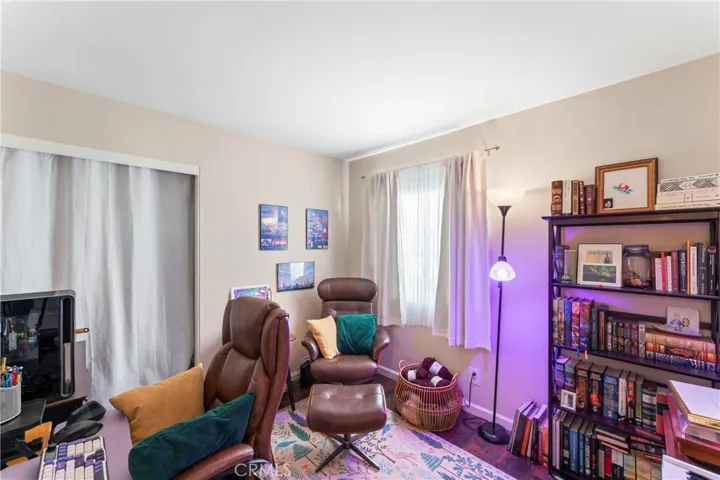 Bedroom/Office