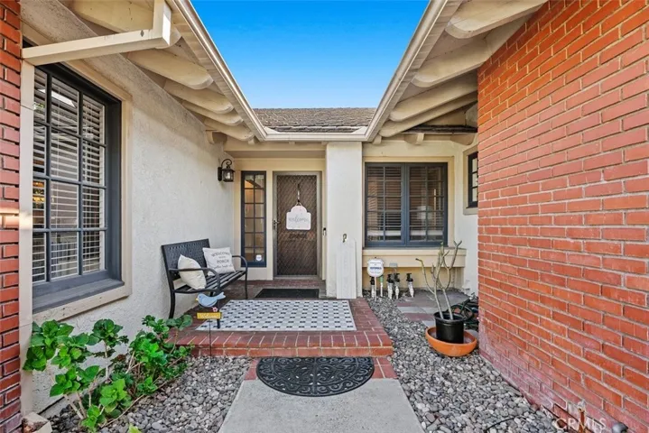23131 Tiagua, Mission Viejo, California 92692