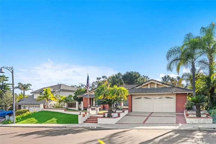 23131 Tiagua, Mission Viejo, California 92692