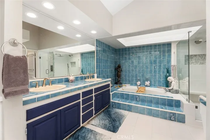 23131 Tiagua, Mission Viejo, California 92692