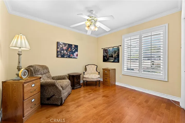 Guest bedroom/office