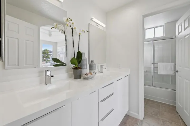 100 Baltic Circle 128, Redwood City, California 94065