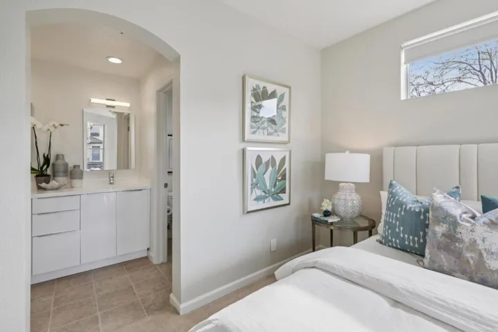 100 Baltic Circle 128, Redwood City, California 94065