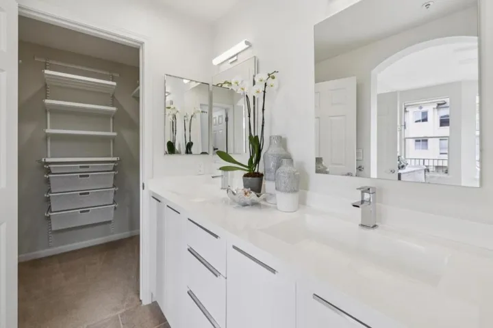 100 Baltic Circle 128, Redwood City, California 94065