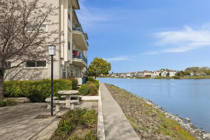 100 Baltic Circle 128, Redwood City, California 94065