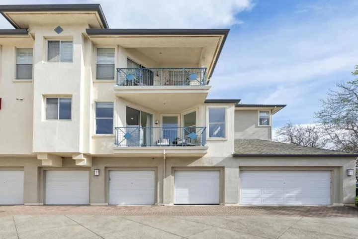100 Baltic Circle 128, Redwood City, California 94065