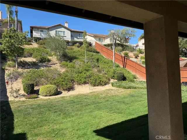 Lovely backyard-room to run and play