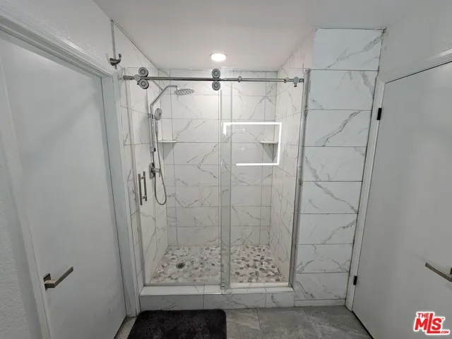 Guest Shower
