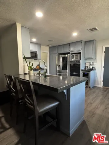 Breakfast Bar