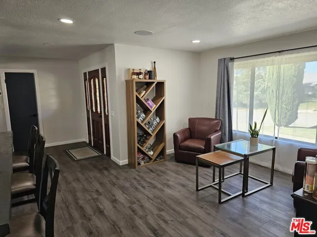 Guest Receiving Room/Lounge