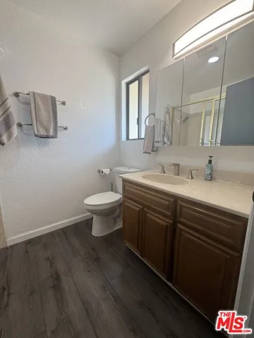 Master bedroom ensuite bathroo