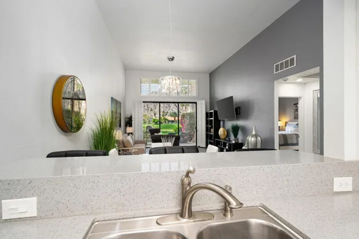 31-web-or-mls-TJOakHill_OPMG_0326_031