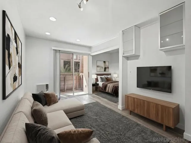 https://zimg.paragon.ice.com/ParagonImages/Property/PA/SDMLS/-518401/3/533/400/c3b54594dd7b0b6d2934d18abebf3657/3/79f5a4ec6f383fc547633bb16622c6f8/-518401-36efaaea-7173-41bd-8572-9e169ce7b2c6.JPG