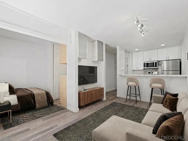 https://zimg.paragon.ice.com/ParagonImages/Property/PA/SDMLS/-518401/8/533/400/0fa5a78609b69a0eb9b62e3938122d5c/3/79f5a4ec6f383fc547633bb16622c6f8/-518401-38b36eb4-1d33-4e79-afe5-23ab4cf6e72b.JPG